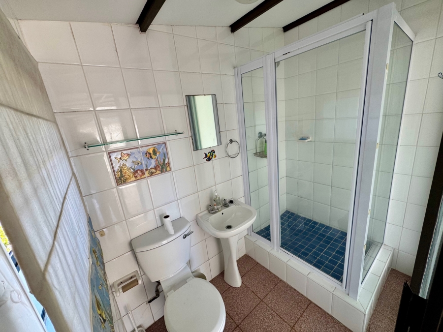 To Let 5 Bedroom Property for Rent in Stilbaai Wes Western Cape